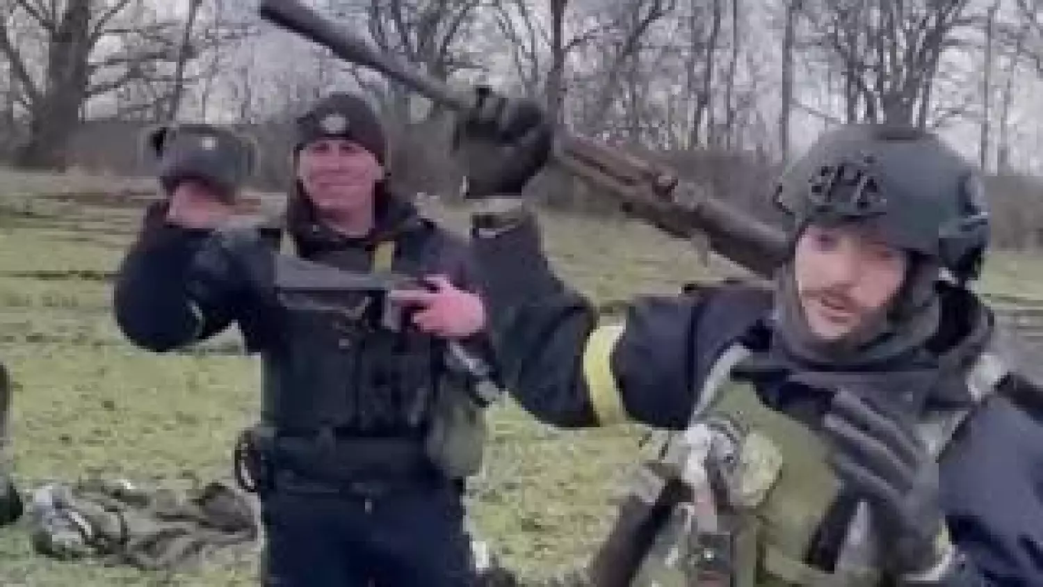 Ukraine-Ukrainian-forces-captured-an-MT-LBVMK-in-the-vicinity-of-Mykolaiv..mp4