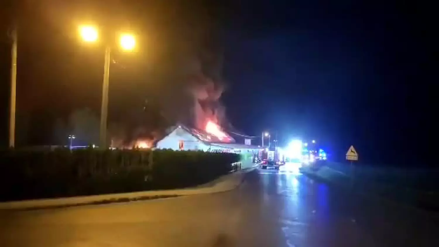 received_406153851502780.mp4