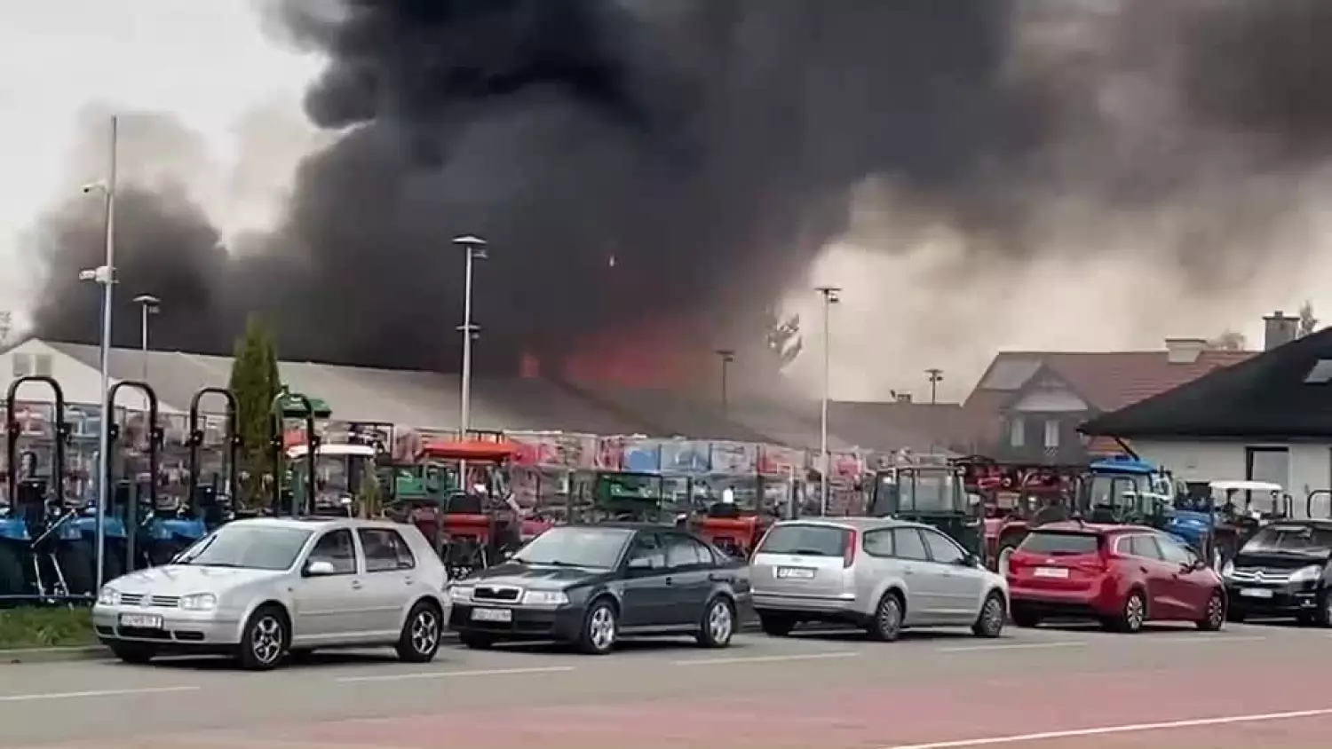 attxqfiqpw4fa45-fua-wyvzas2ctpe7rkaaezx9d0yei4.mp4