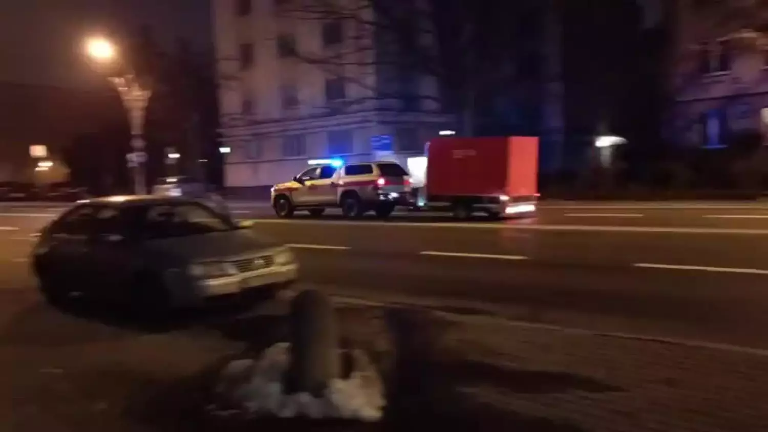 Straż pożarna z Rzeszowa w drodze na miejsce katastrofy śmigłowca w Malawie [WIDEO]